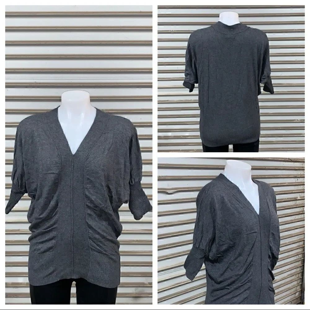 🛍️A.n.a. Grey top size small